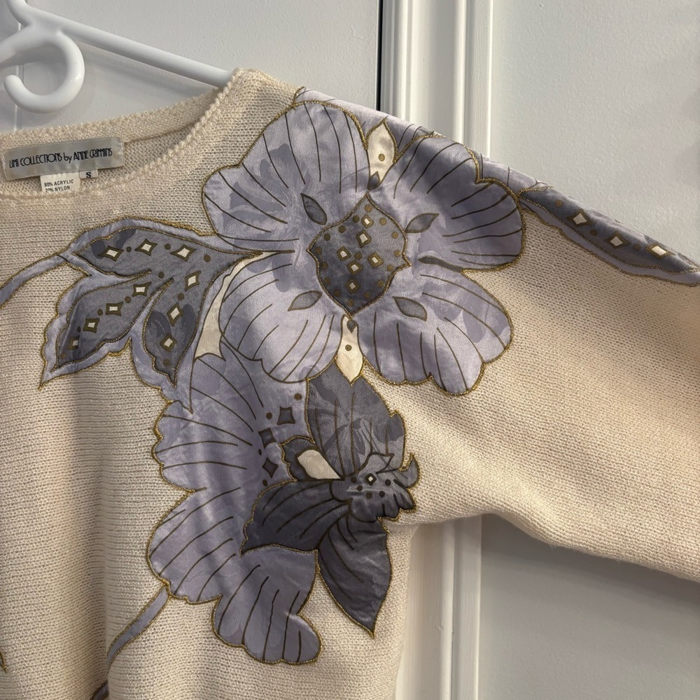 Elegant Cream Floral Sweater - Picture 9 of 14